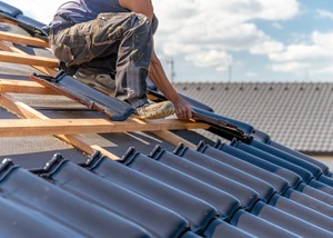 Holzdachkonstruktion auf einem Neubau Holzdachkonstruktion auf einem Neubau