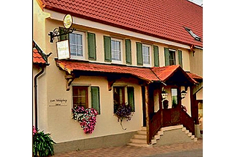 Galerie-Bild 1: Gasthaus Neuhaus aus Uttenweiler von Gasthaus Neuhaus Fam. Heinzelmann