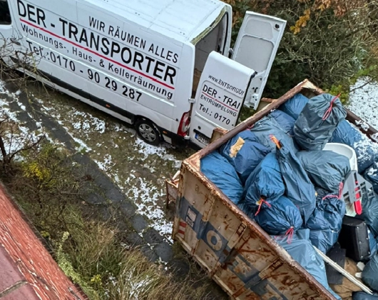 Galerie-Bild 10: Mario Petzold aus Schwerin von Wohnungs-, Haus - und Kellerräumung TRANSPORTER