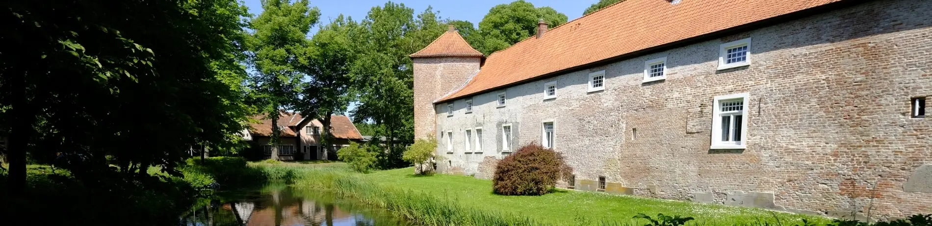 Burg Berum im Ortsteil von Hage